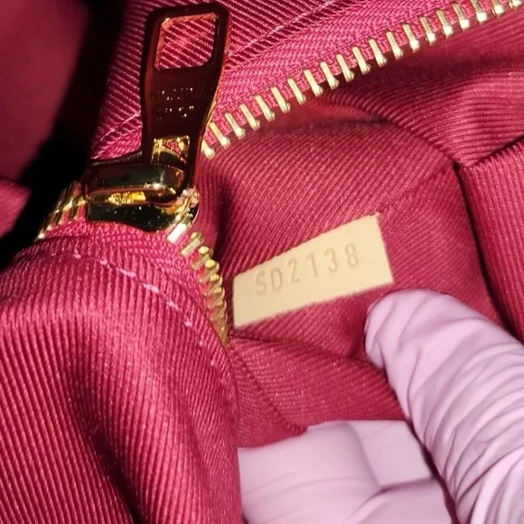 Louis Vuitton Graceful PM Brand New without Tags - Picture 16 of 16